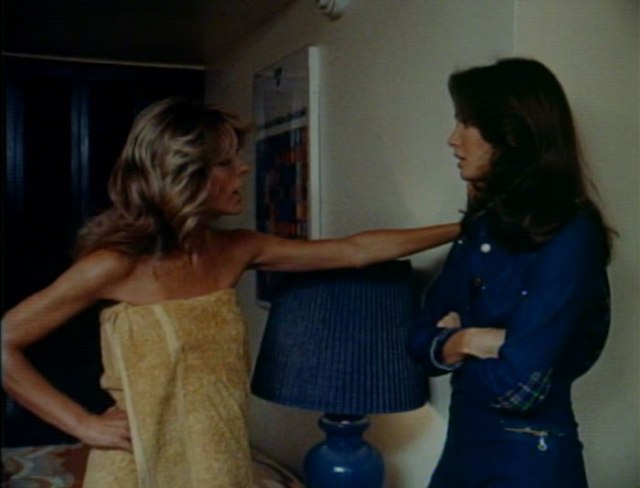 Jill and Kelly in hotel room